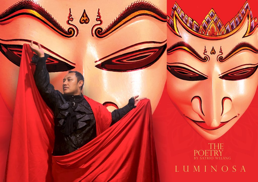Seniman teater Moch Satrio Welang saat meluncurkan video art “Luminosa: The Poetry by Satrio Welang”, yang memadukan puisi, seni teater, dan parfum sebagai medium ekspresi artistik. (Foto: Istimewa)