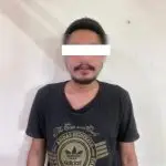 IBSAM saat diamankan di Polsek Mengwi setelah merusak sejumlah palinggih di merajan keluarganya. (Foto: Istimewa)