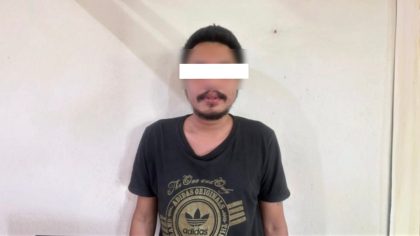 IBSAM saat diamankan di Polsek Mengwi setelah merusak sejumlah palinggih di merajan keluarganya. (Foto: Istimewa)